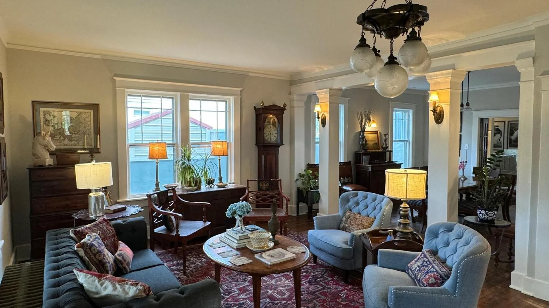 Spacious Central Gardens Home And Carriage House Memphis USA