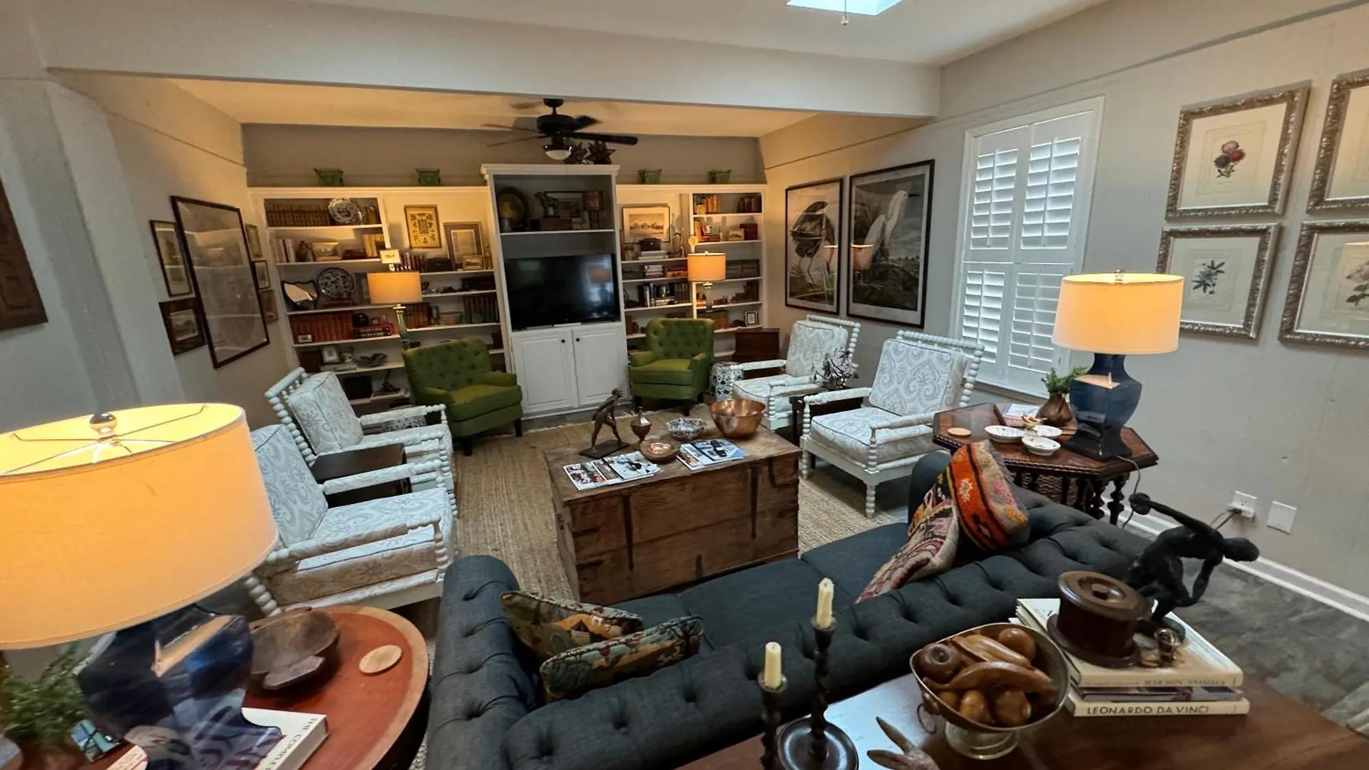 Spacious Central Gardens Home And Carriage House Memphis 0*,
